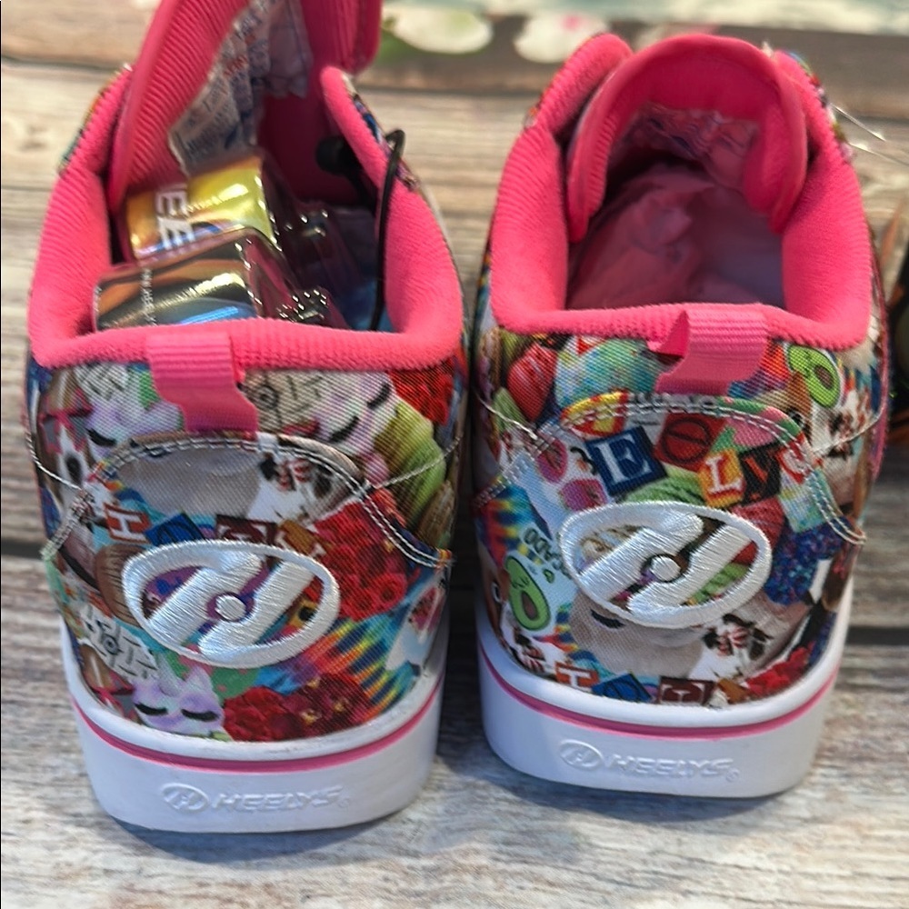 Girls Heelys Little Kid (Sz 8) and Big Kid (Sz 9) Pro 20 Print Sneakers • NWT! - Picture 10 of 15